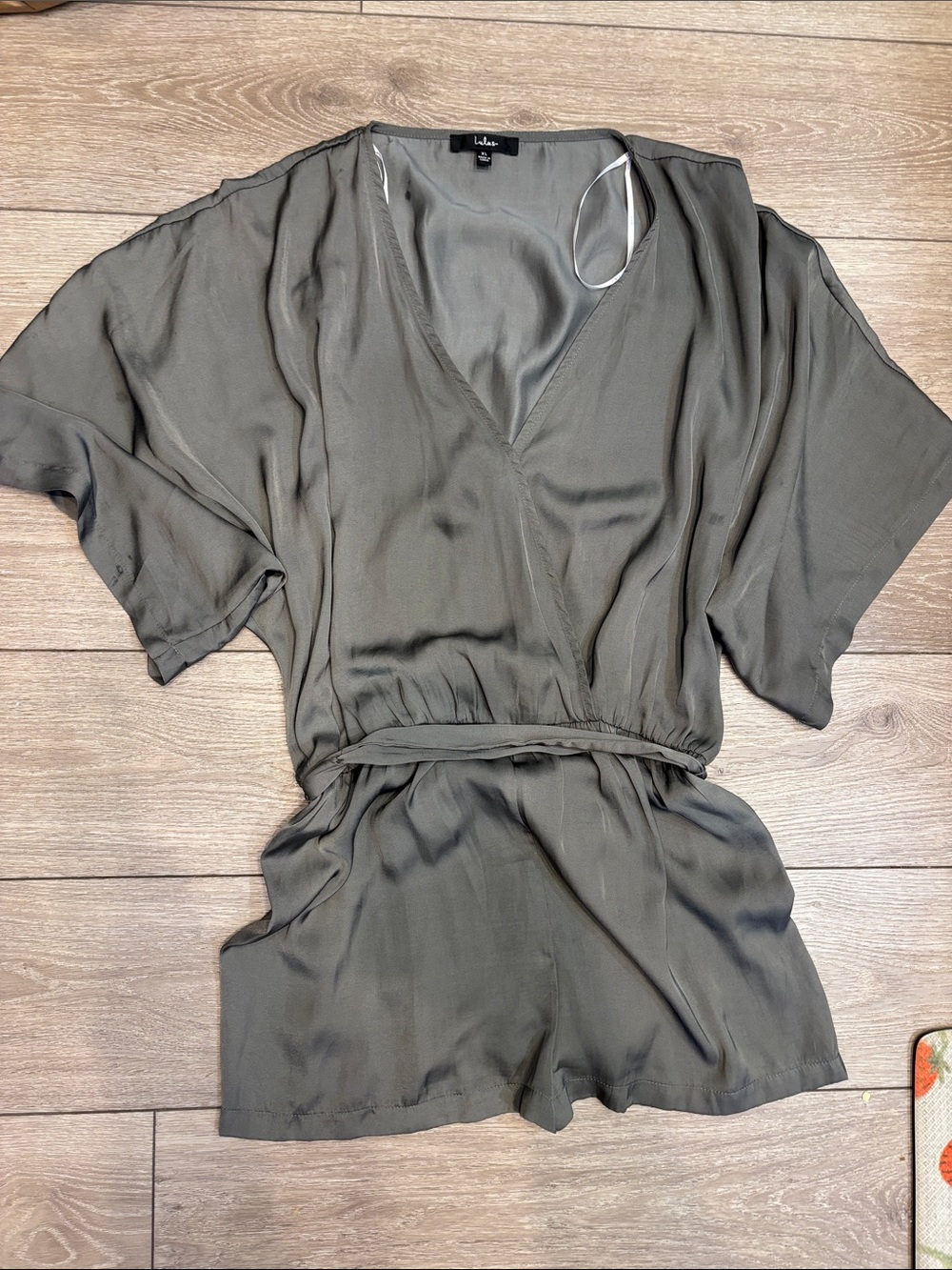 Lulu’s gray romper XL